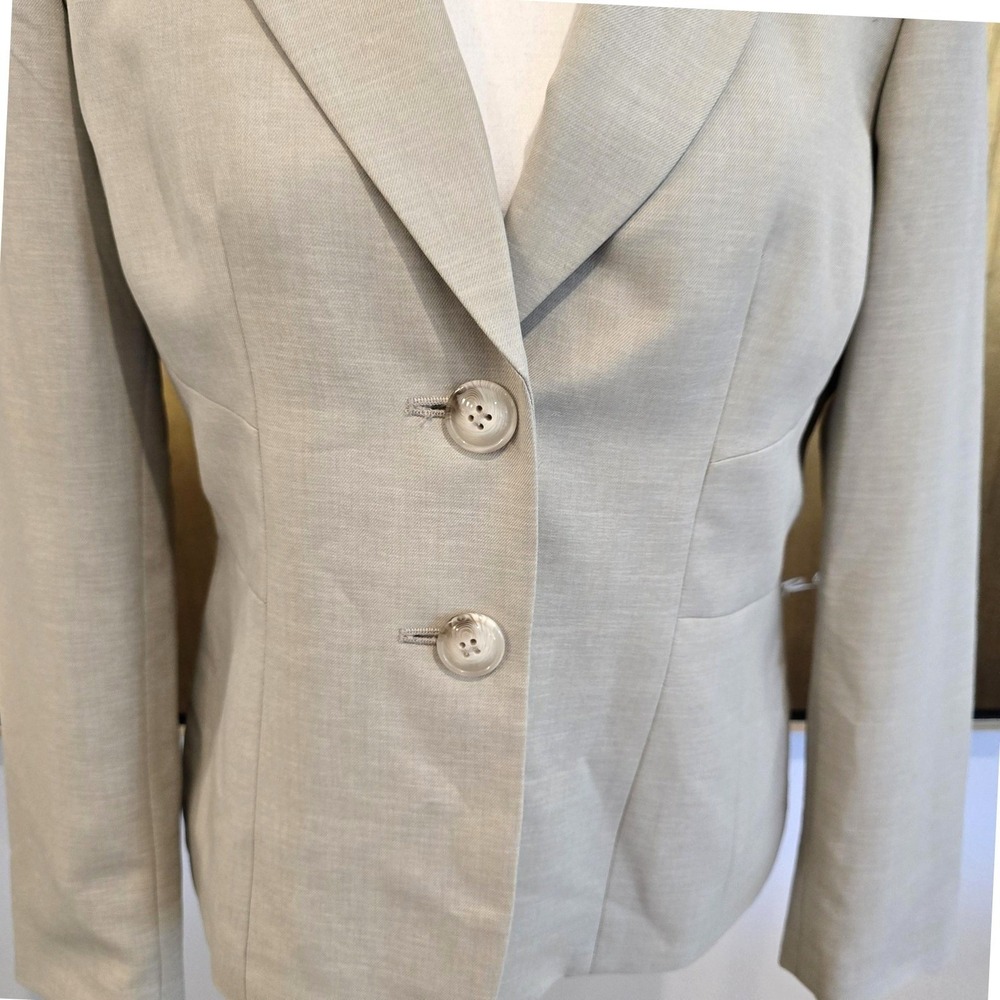 Le Suit Separates Beige Blazer Jacket 6P Petite 2-Button Career Washable - Picture 3 of 9
